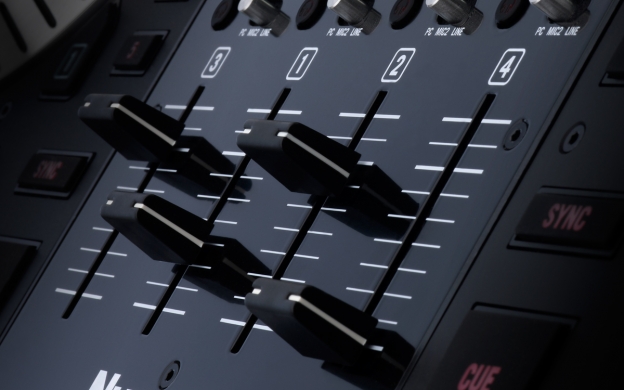 NS7 II mixer